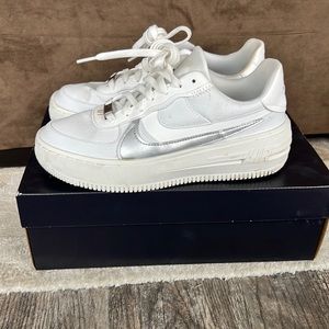 Nike platform Air Force 1s